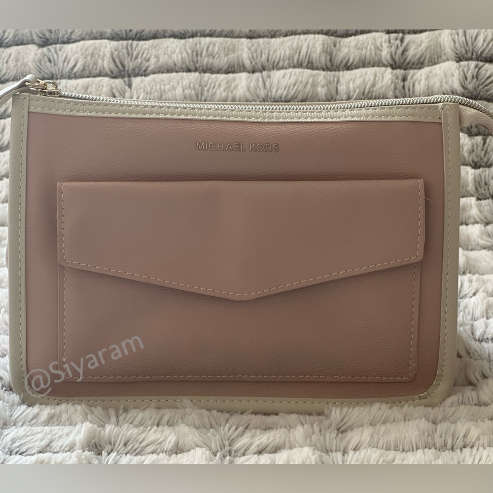 NWT Michael Kors/ Toiletry case - Picture 2 of 11